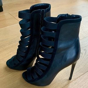 LIKE NEW‼️ Tony Bianco Booties